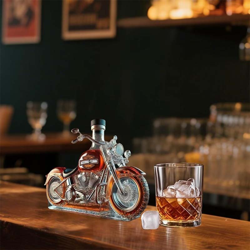 MotoFlaska– Rå design möter klassisk whiskytradition.